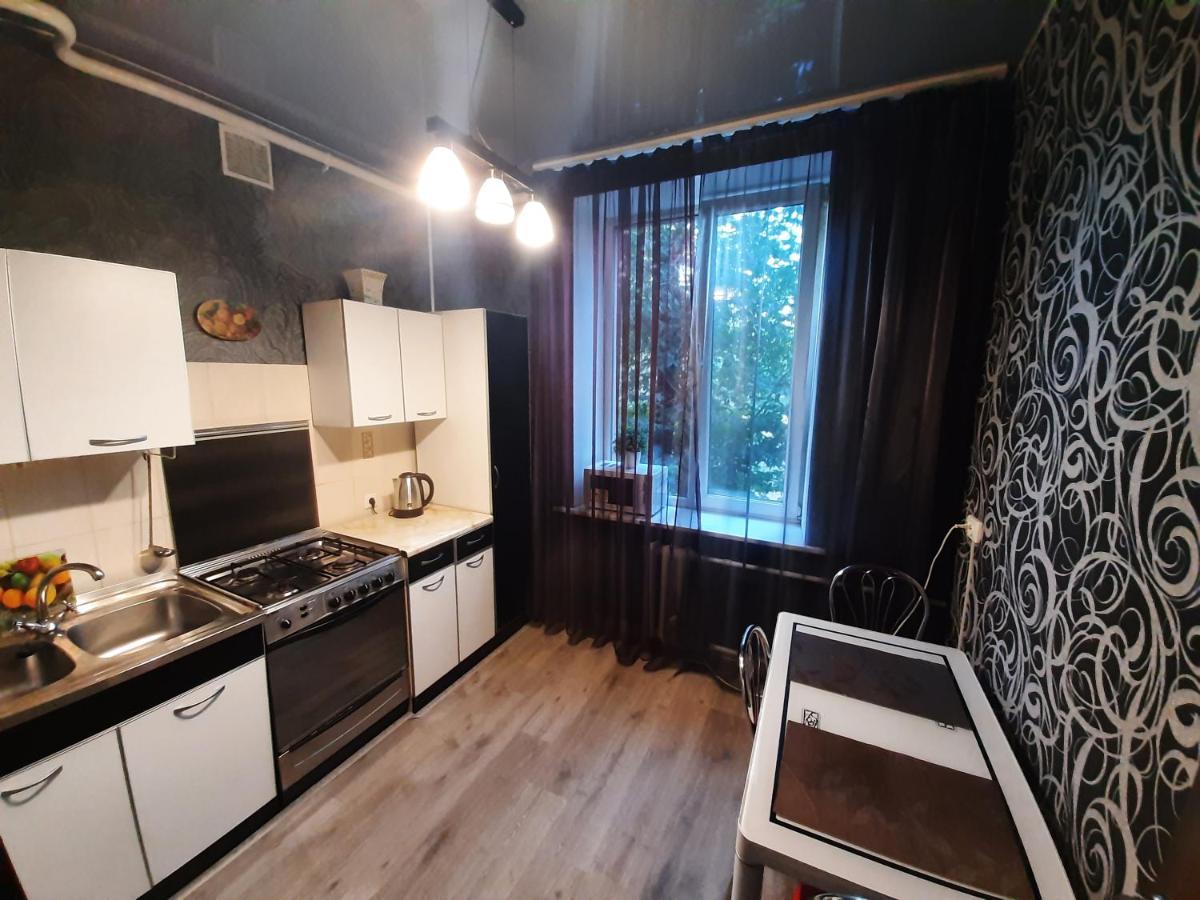 Apartment 2 Bed Rooms Near Aristokrat Zaporizhia 외부 사진